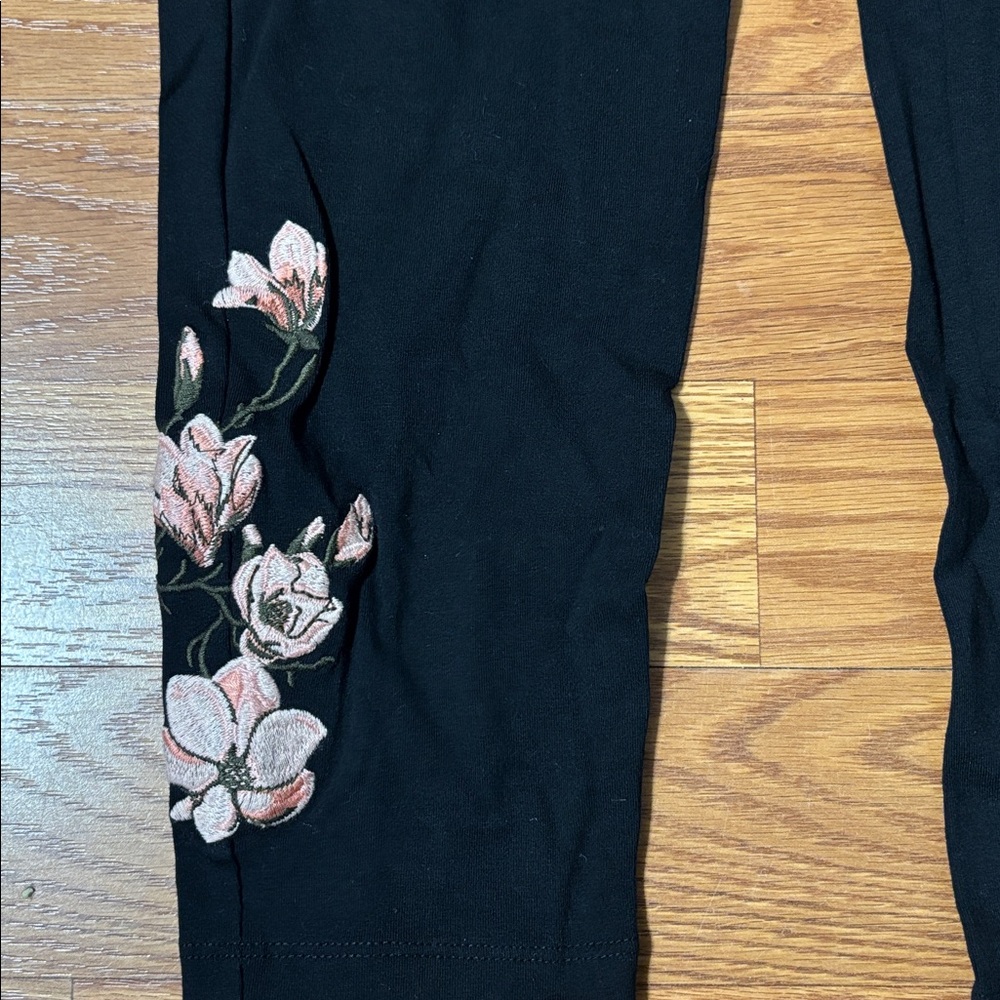 Style & Co Black Floral Embroidery Leggings Full Length - Picture 3 of 7